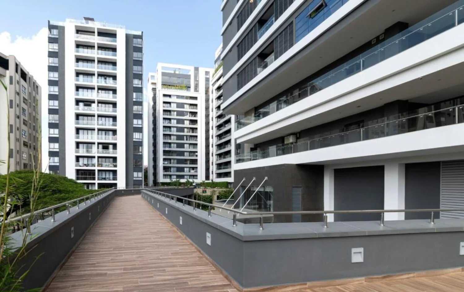 Riverside Square | Riverside Drive 1, 2, and 3-Bedroom En-suite Apartments with DSQ For Sale
