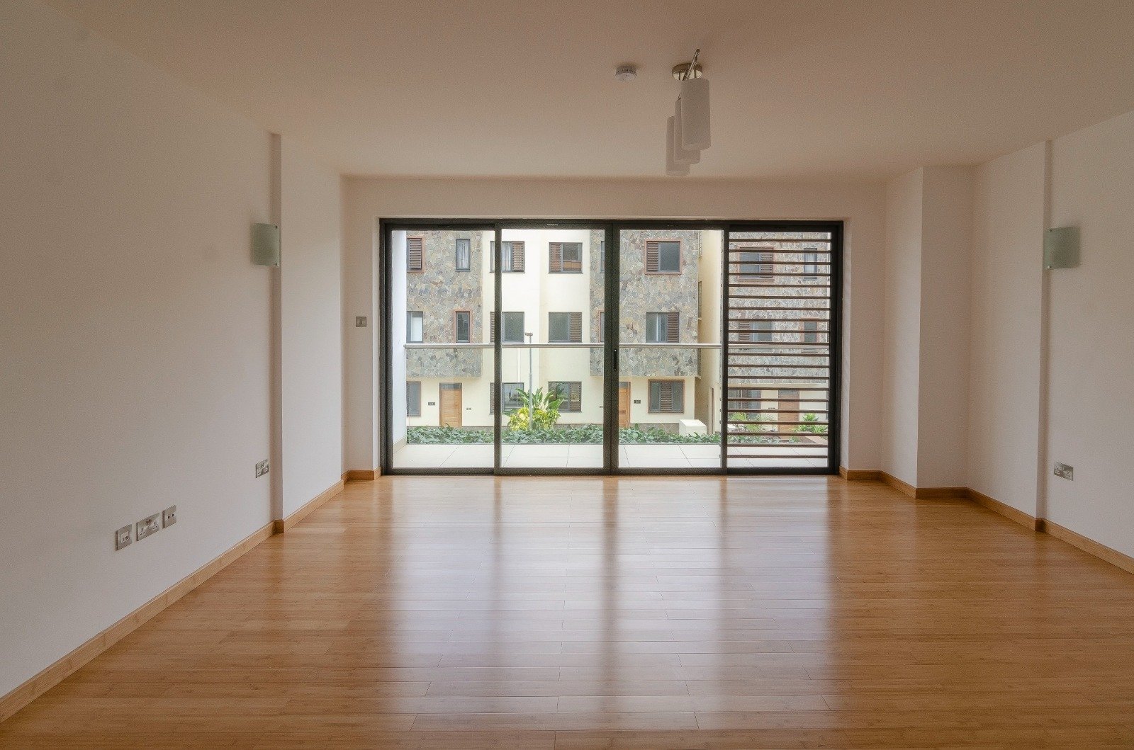 3 and 4 Bedroom Apartment For Sale near Thome Estate, Nairobi