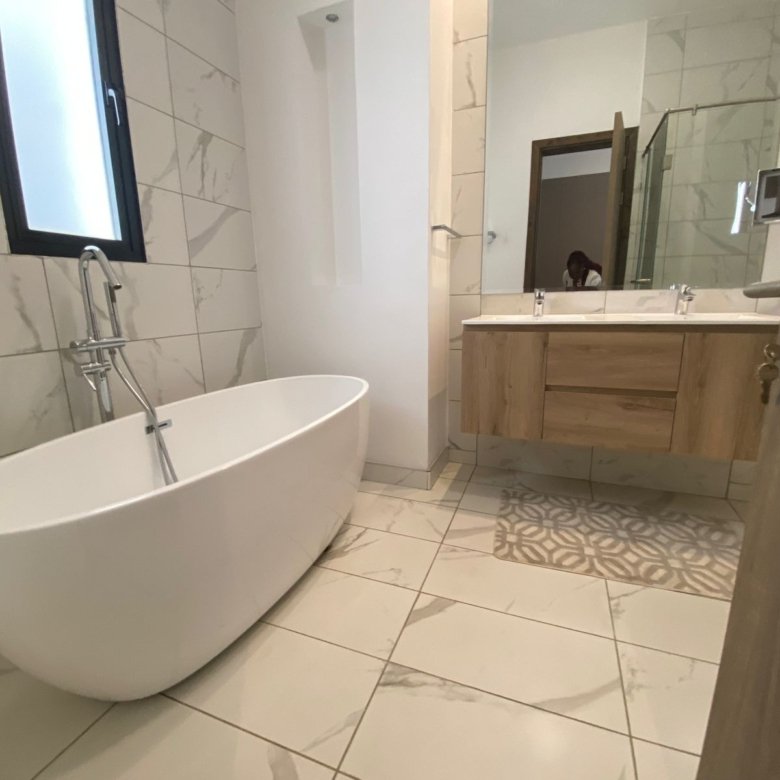 1 Bedroom Apartment For Sale along Two Rivers