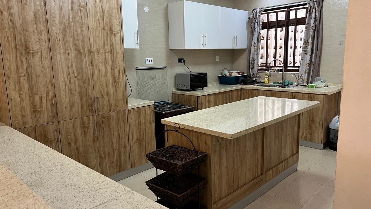 Villa For Sale in Lavington