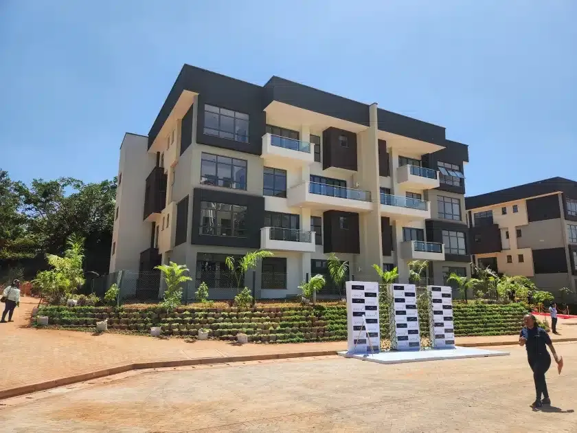 4 Bedroom Duplexes House For Sale in Rosslyn