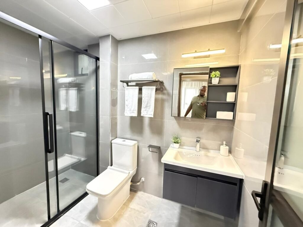 2 Bedroom Apartment with a DSQ For Sale along Lantana Road