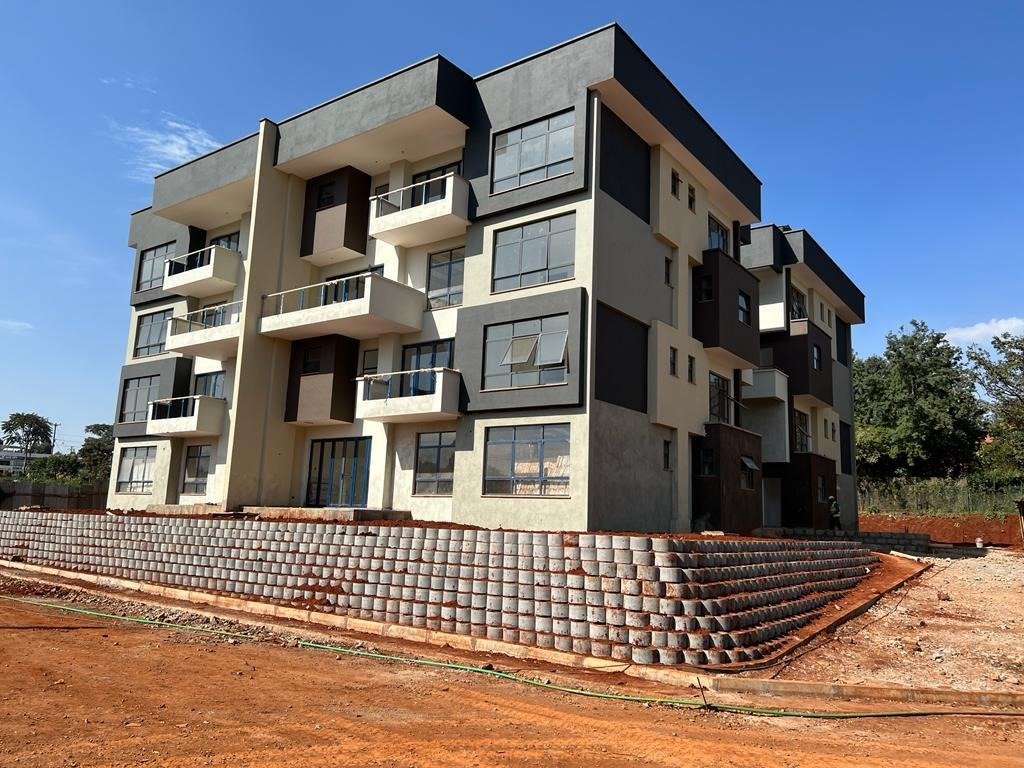 4 Bedroom Duplexes House For Sale in Rosslyn